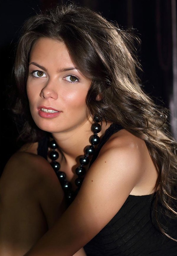 Анастасия, 19
